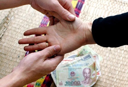 Hau van cua nguoi thieu tien hinh anh