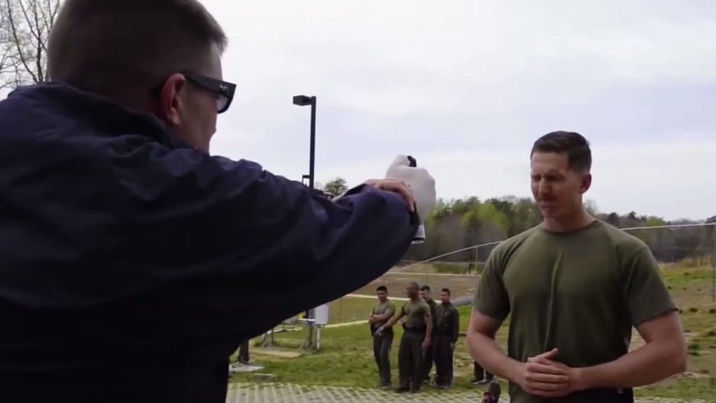 Hanh trinh tro thanh bao ve dac biet cua dai su quan My hinh anh