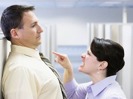 Khoanh khac ong chong duoc ra oai hinh anh