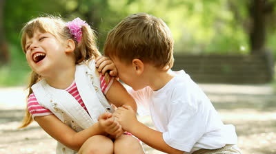 Ngay nao bo chau cung cho bac di nho xe hinh anh