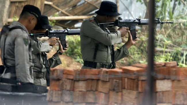 Trinh tu xu ban tren dao hanh quyet cua Indonesia hinh anh