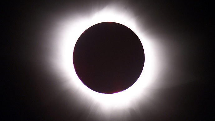 Sieu trang va nhat thuc cung xuat hien tai Anh hinh anh