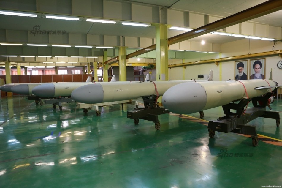 Iran khoe 'canh tay phai' cua luc luong vu trang hinh anh