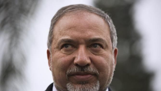 Ngoai truong Israel keu goi chat dau nguoi chong doi hinh anh