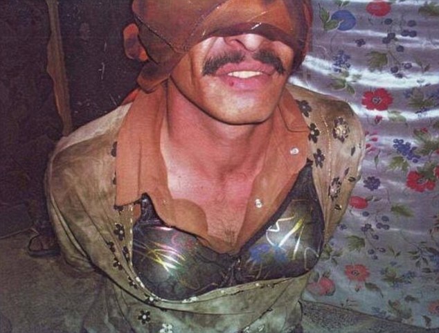 Phien quan IS gia gai de tron khoi chien truong hinh anh