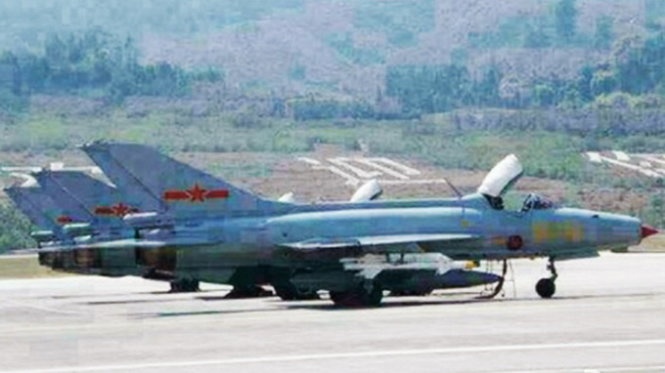 May bay chien dau Trung Quoc lien tuc tuan tra Lam Thuong hinh anh