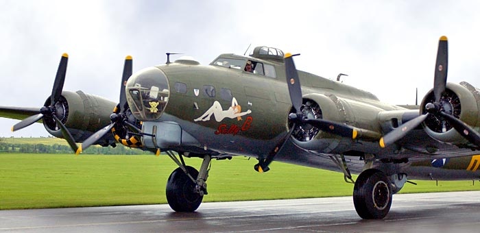 B-17 có mặt trên toàn thế giới trong nhiệm vụ quân sự và dân sự.