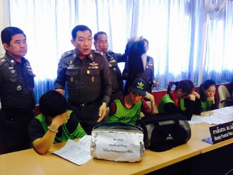 Thai Lan bat 5 nguoi Viet lay cap hang hieu hinh anh