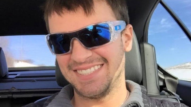 Co pho 4U9525 hanh phuc voi cong viec hinh anh