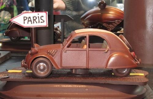 Nen an banh xe truoc hinh anh