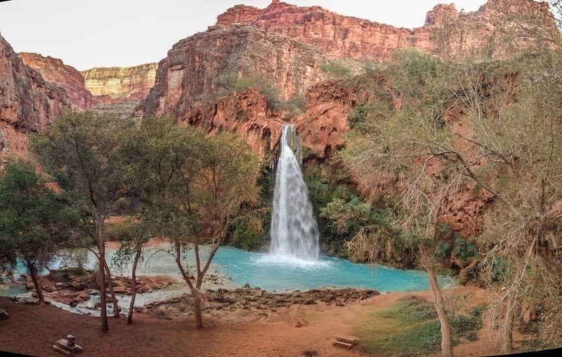 Khi chảy qua hẻm núi Havasu Canyon, sông Havasu Creek tạo ra nhiều thác nước ngoạn mục, trở thành điểm hút khách du lịch. 