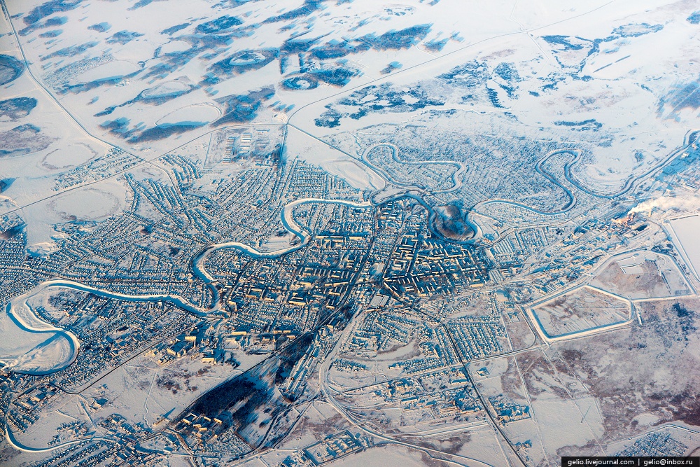 Hinh anh mat dat an tuong nhin tu cua so may bay hinh anh