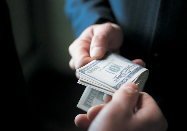 Nan dut lot bac si o xu nguoi hinh anh