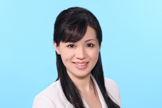 Nu nghi si xinh dep bi dang khai tru vi bo hop quoc hoi hinh anh