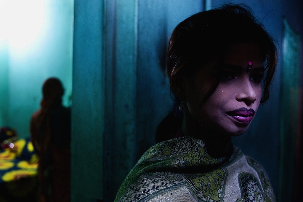 Xã hội Bangladesh buộc phụ nữ bán dâm phải sống trong bóng tối.