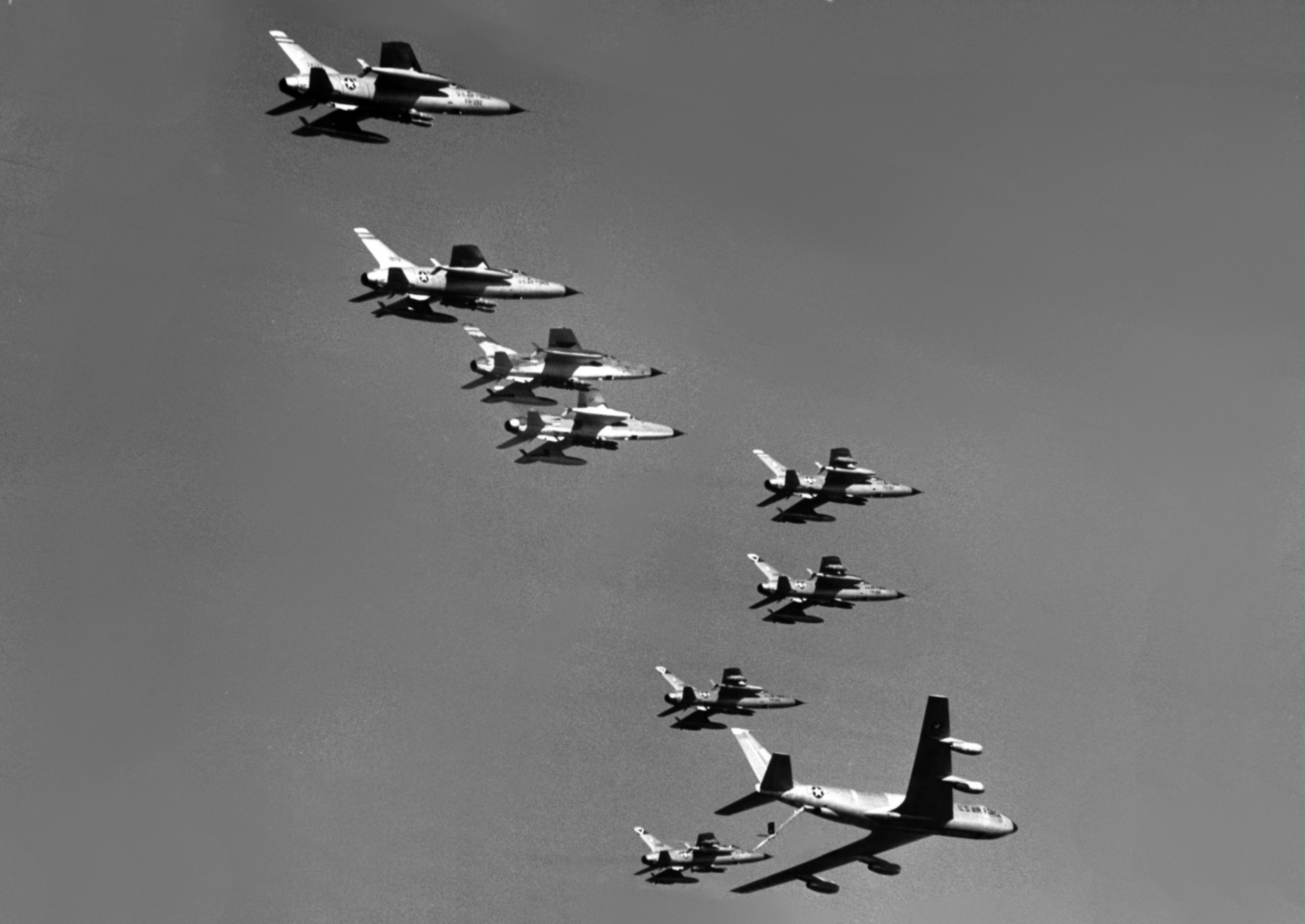 Pha giap dien tu cua My tren bau troi Viet Nam hinh anh