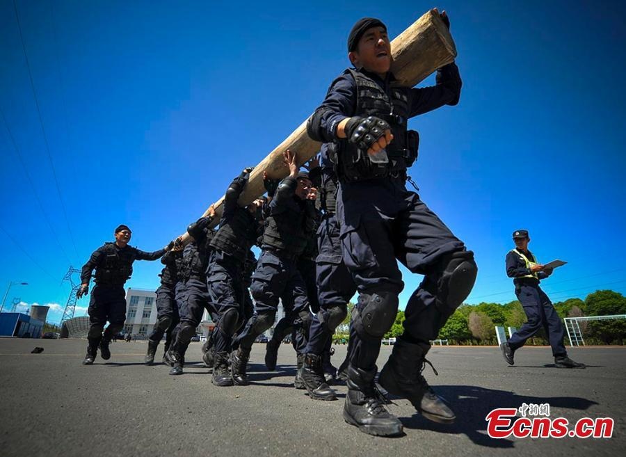 Hoạt động của các phần tử khủng bố tại Tân Cương là một trong những vấn đề gây mất ổn định trật tự xã hội trong những năm qua.