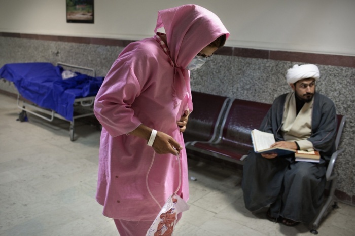 Can canh cuoc mua ban than tai Iran hinh anh