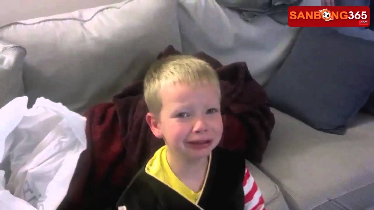 Phan ung dang yeu cua tre khi mat keo hinh anh