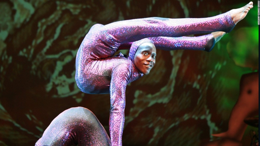 Kham pha ngoi truong 'khong trong luc' hinh anh