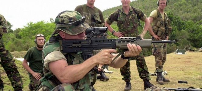 4 loai sung noi tieng vi kha nang hai chu hinh anh