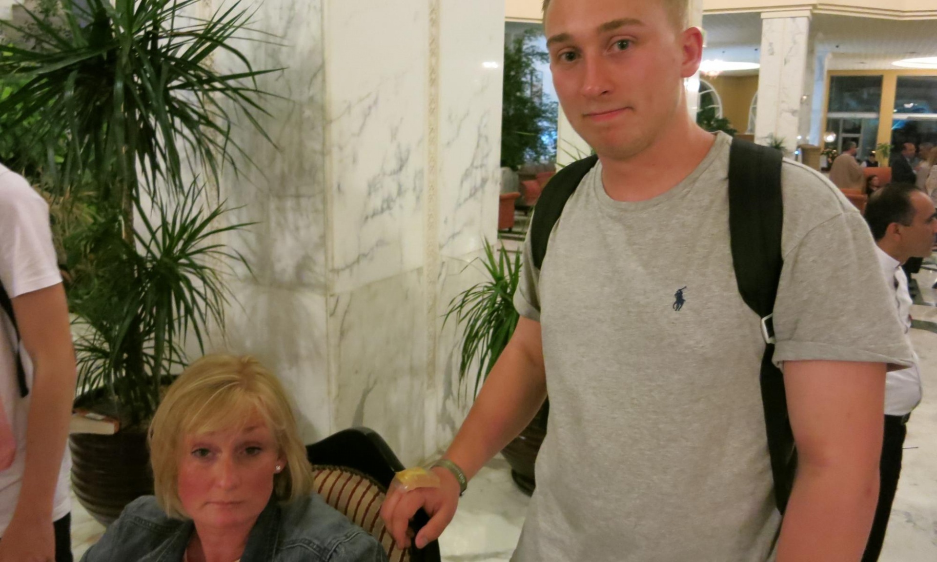 Nan nhan vu tham sat o Tunisia ke thoi khac doi mat sat thu hinh anh