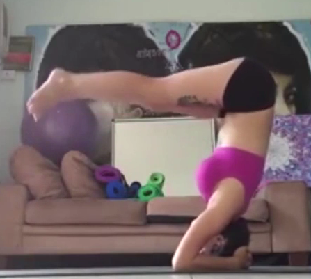 Meo pha hoai man 'tu suong' cua co chu hinh anh