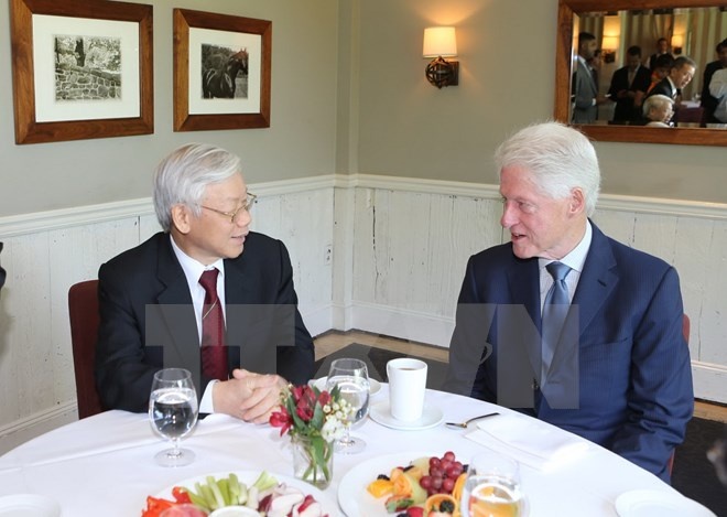 Tong Bi thu tham gia dinh cuu Tong thong Hoa Ky Bill Clinton hinh anh