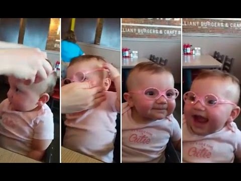 Phan ung cua be khi deo kinh lan dau hinh anh