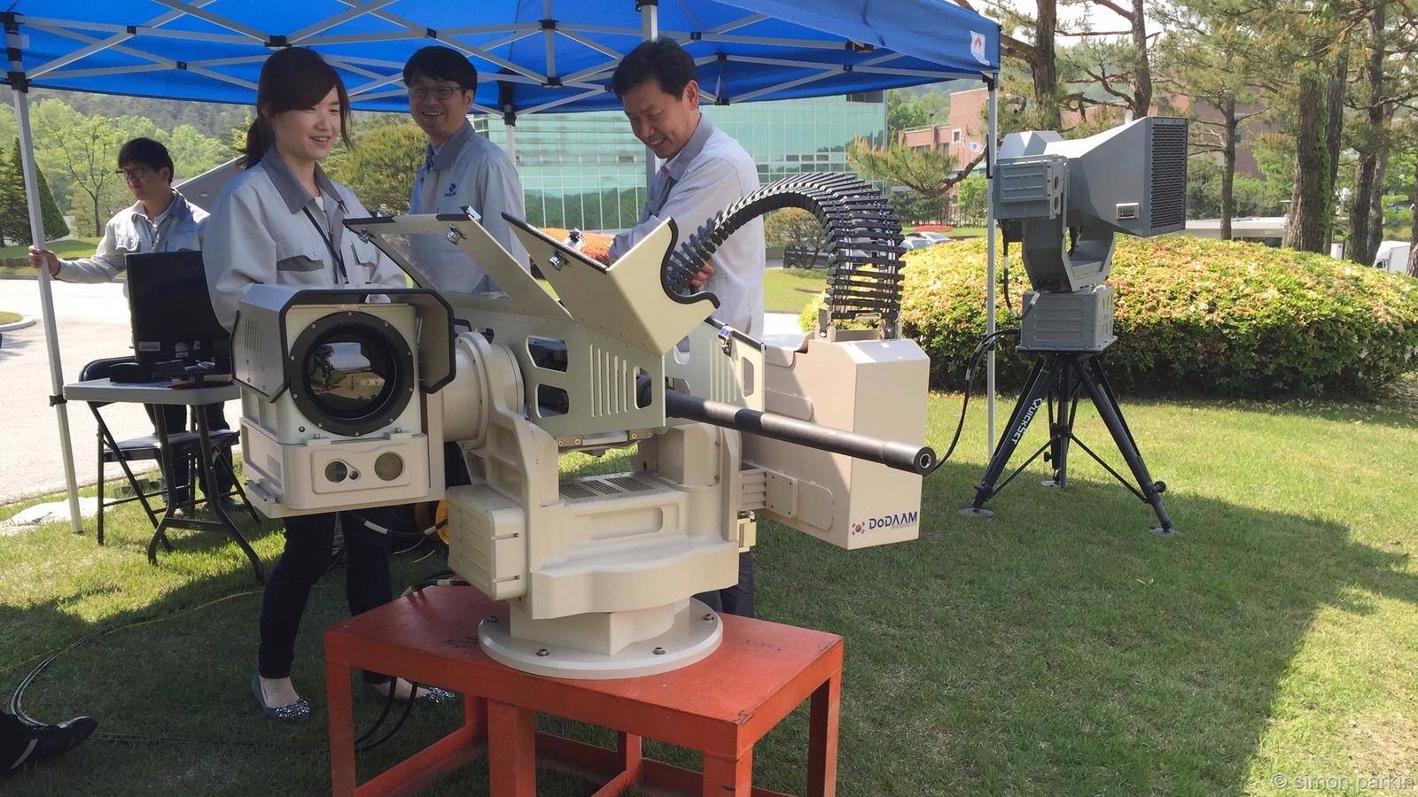 Robot sat thu va hiem hoa voi nhan loai hinh anh