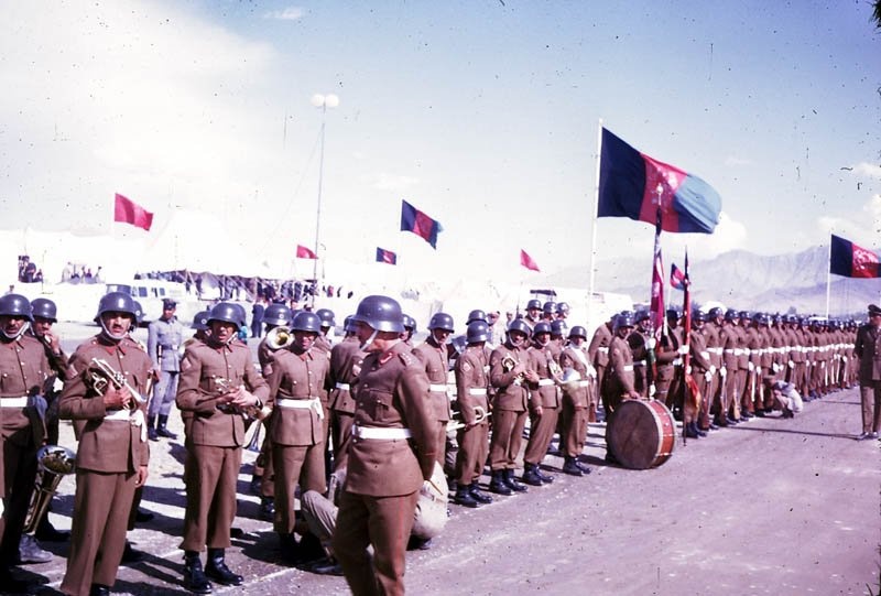 Quân đội được hiện đại hóa kể từ sau giai đoạn cải cách của quốc vương Amanullah Khan vào những năm 1920