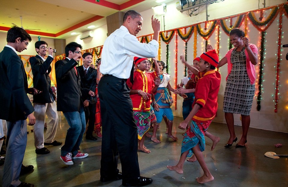 Nhung chuyen cong du quanh the gioi cua Tong thong Obama hinh anh