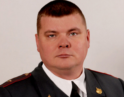 Canh sat Nga gay tai nan de cuu 300 hoc sinh hinh anh