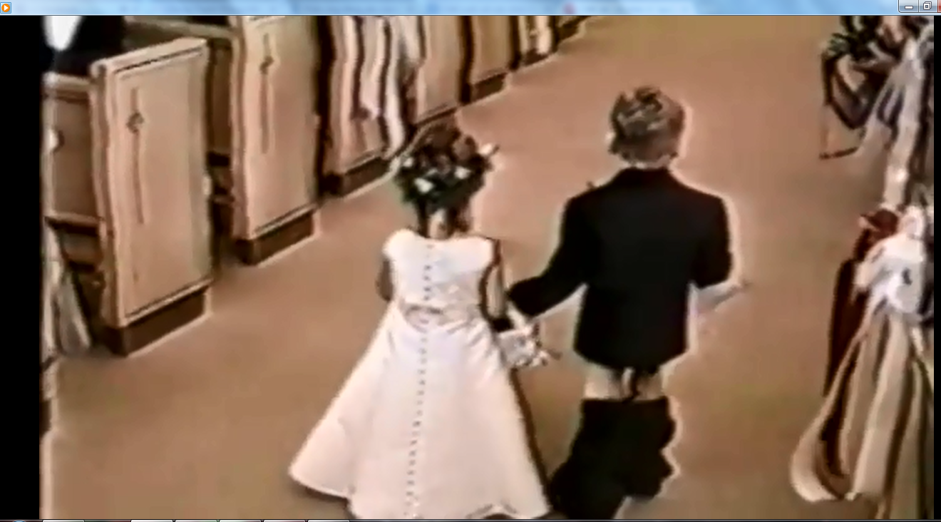 Nhung nhoc ti quay roi o dam cuoi hinh anh