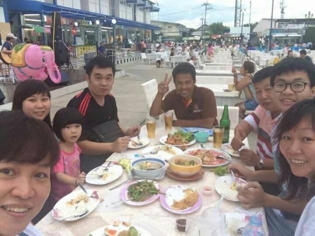 4 nguoi trong mot gia dinh thiet mang khi bom no o Bangkok hinh anh