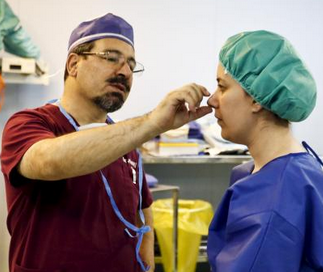 Phai che kin co the, phu nu Iran nang mui de kiem chong hinh anh