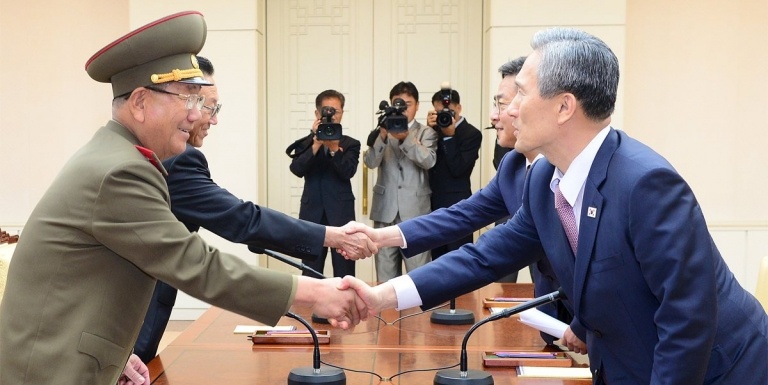 Cac nha dam phan Han - Trieu met moi vi an voi, thuc dem hinh anh