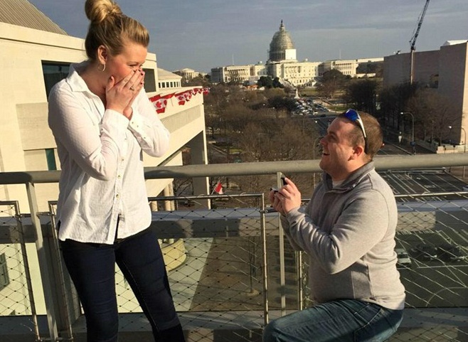 Chuyen tinh dang do cua hai phong vien My thiet mang hinh anh