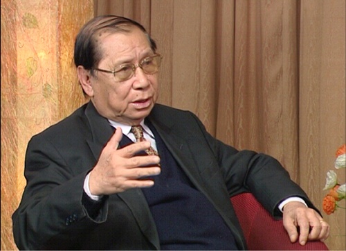 Nhung cau chuyen vui ve hoi nghi Paris (ky 1) hinh anh