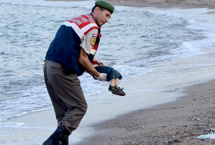 Nhung buc anh biet noi gay chan dong the gioi hinh anh