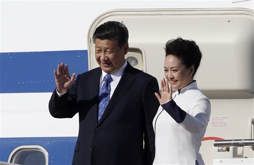 Ong Tap Can Binh va phu nhan toi My hinh anh