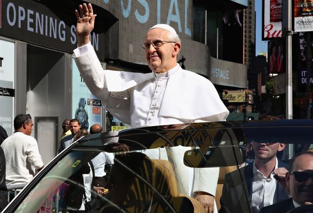 Tuong sap Giao hoang gay huyen nao duong pho New York hinh anh