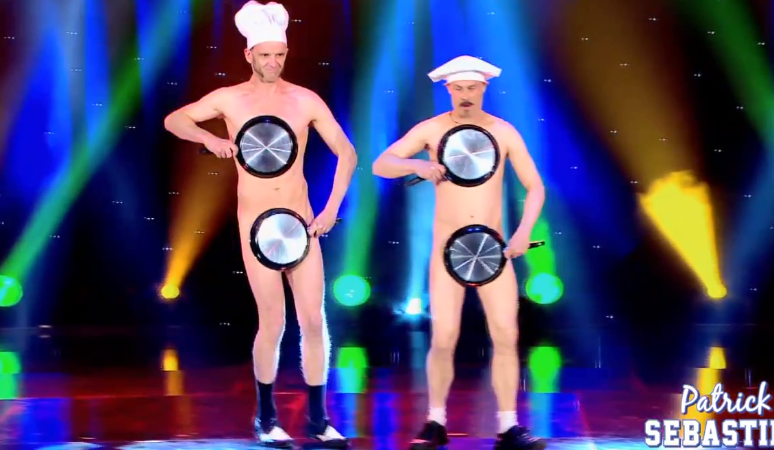 Man bieu dien hai huoc voi chao hinh anh