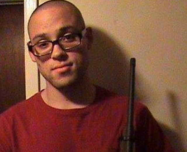 Ke xa sung o truong cao dang My tu sat hinh anh