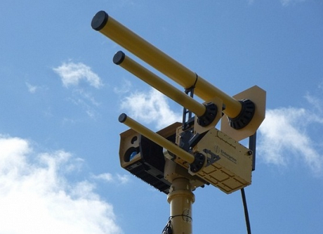 Ban song radio de diet phi co khong nguoi lai hinh anh