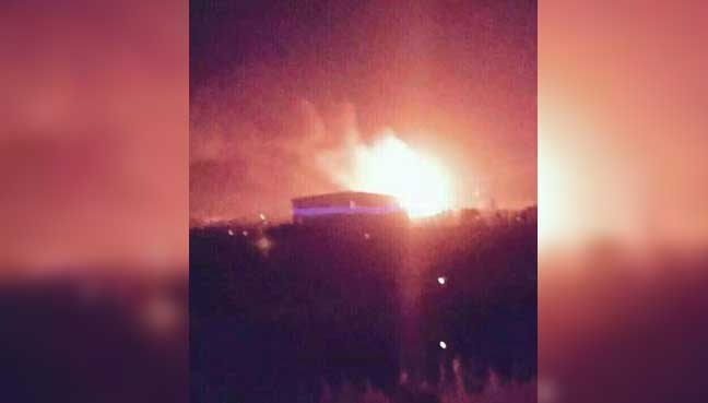 Cau lua trong vu no moi o Thien Tan, Trung Quoc hinh anh