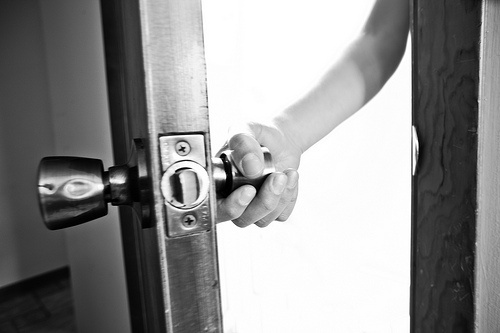 Nhung day khong phai ten toi hinh anh