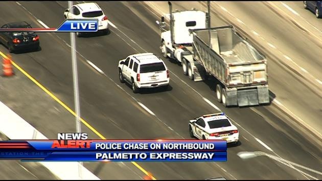 Pha duoi toi pham ngoan muc tren xa lo o My hinh anh