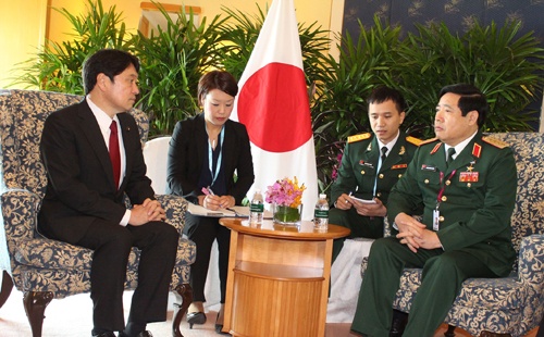 Nhung moc quan trong trong hop tac quoc phong Viet – Nhat hinh anh