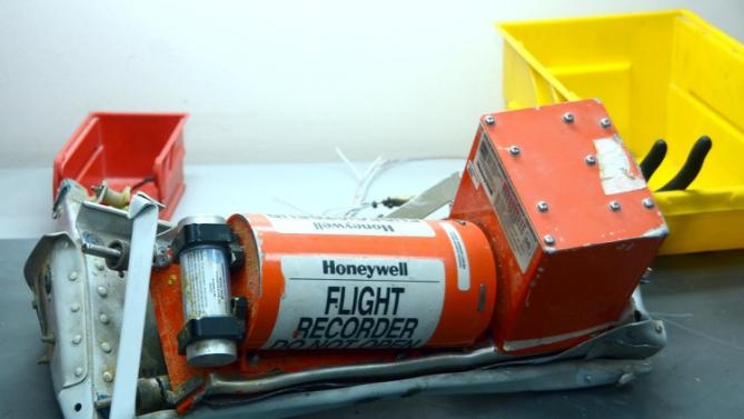 Nha dieu tra ket luan may bay Nga no tren khong hinh anh